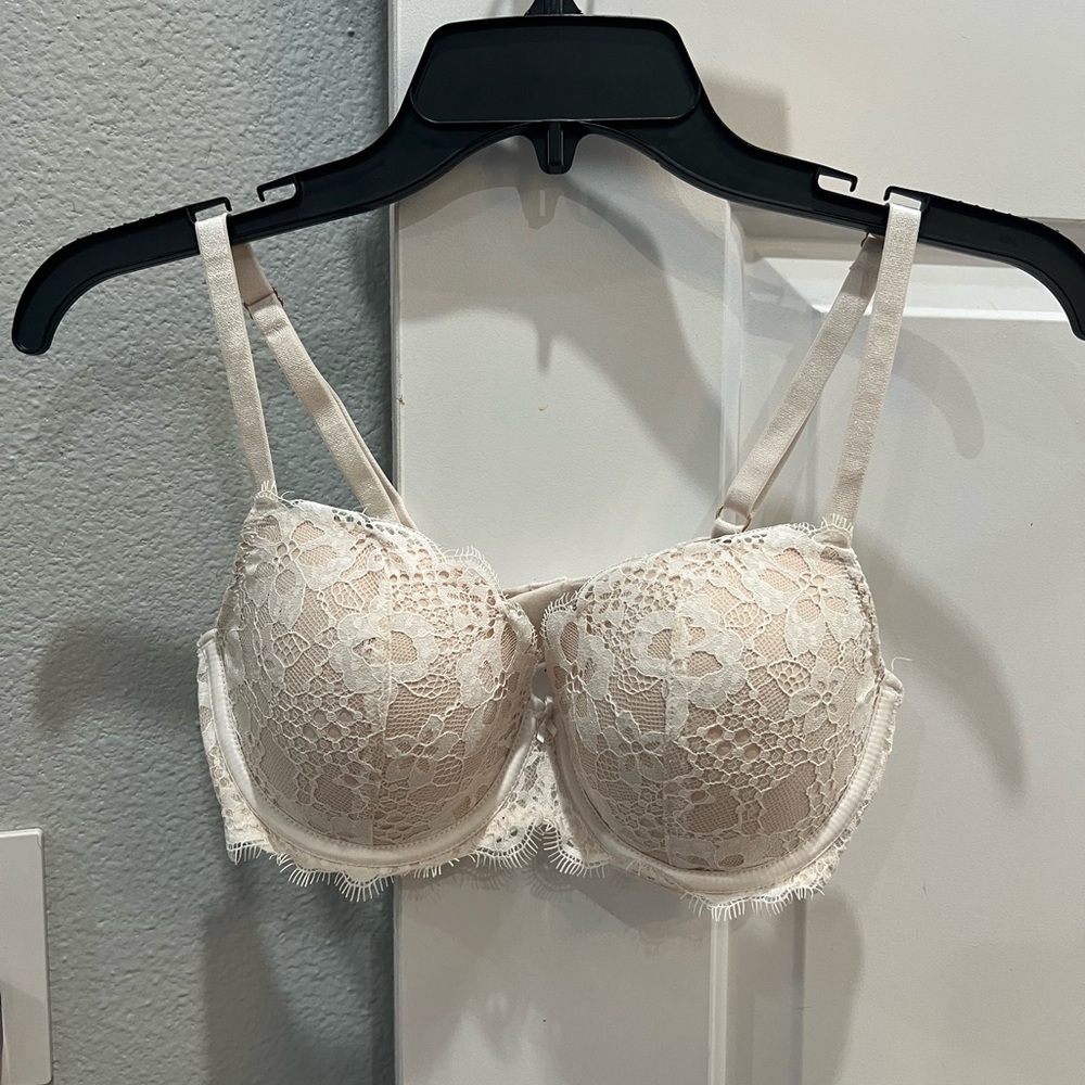 Victoria's Secret Lace Bra - Cream